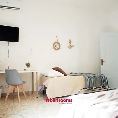 Station Pensión Bari